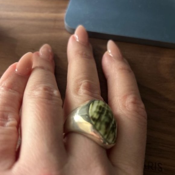 Shell Silver Ring - Picture 4 of 7